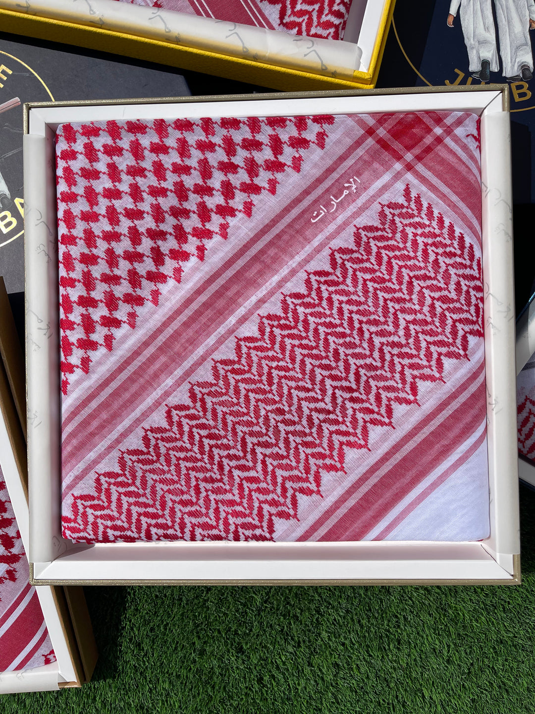 للجنسين Red & White Shemagh Keffiyeh Scarf - Sharjah
