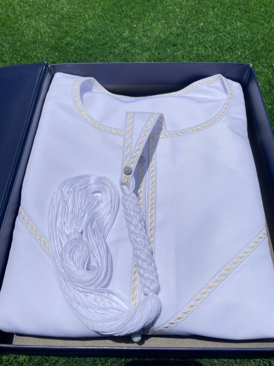 Mens White Emirati Two Tone Thobe with Gold and Silver Embroidery