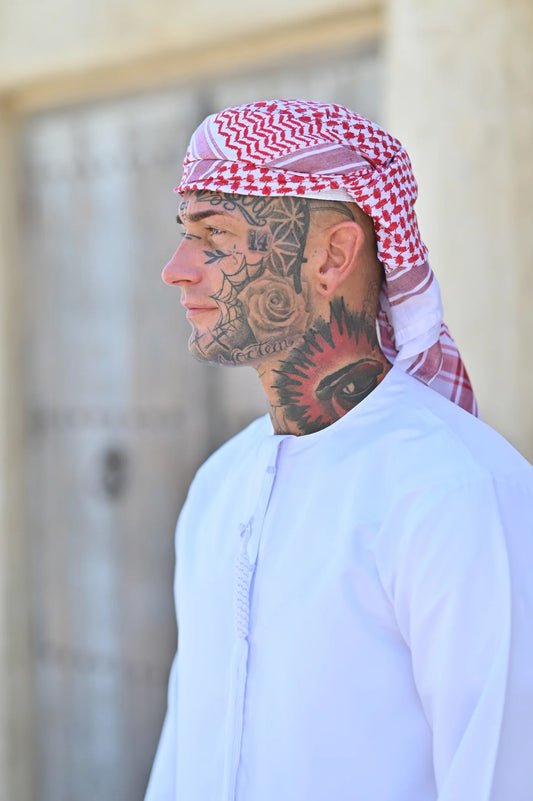 What is the Difference Between Thawb and Kandura?