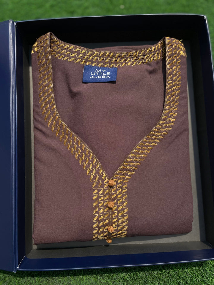 Mens Cinnamon with Mustard Embroidery Maghribi 3/4 Sleeve Thobe