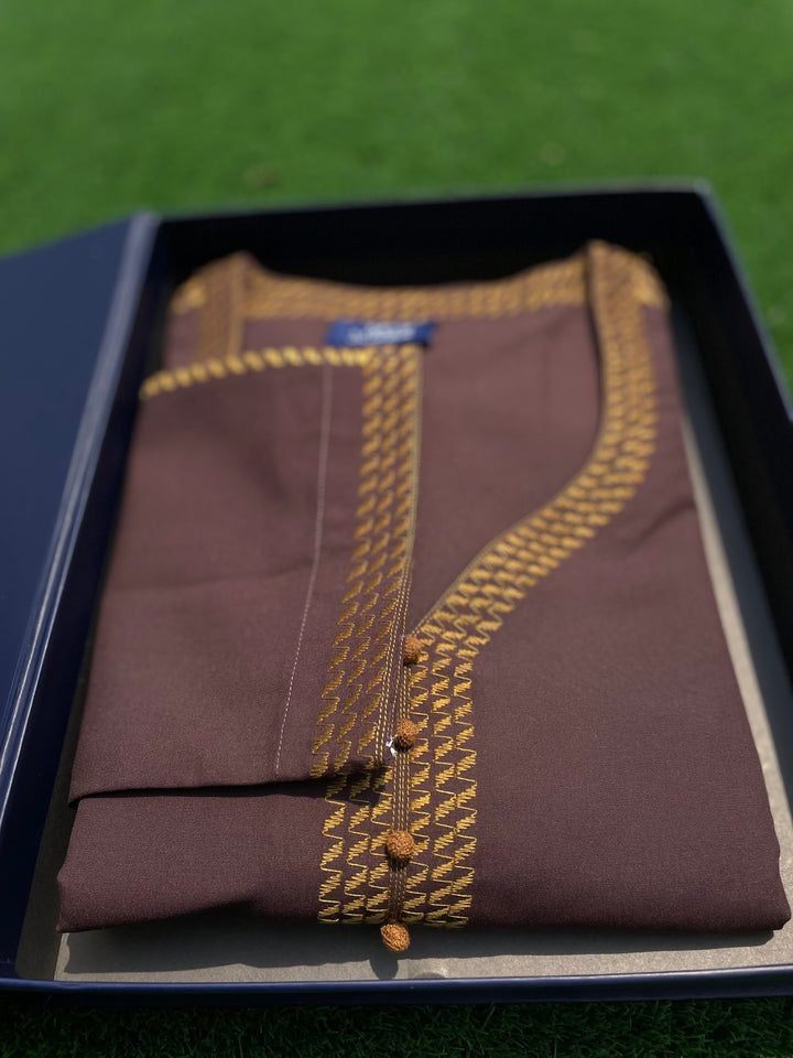 Mens Cinnamon with Mustard Embroidery Maghribi 3/4 Sleeve Thobe
