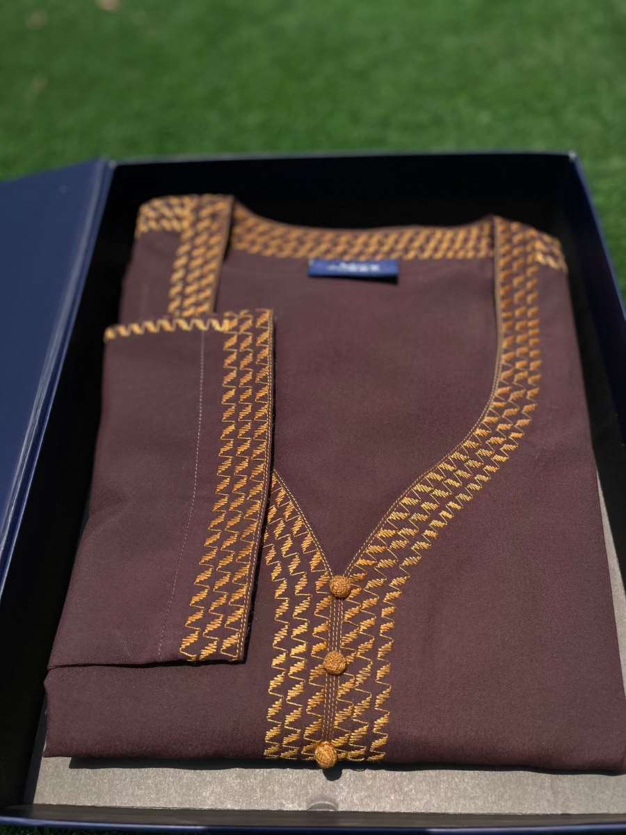 Mens Cinnamon with Orange Embroidery Maghribi 3/4 Sleeve Thobe