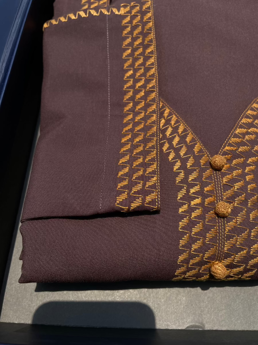 Mens Cinnamon with Orange Embroidery Maghribi 3/4 Sleeve Thobe