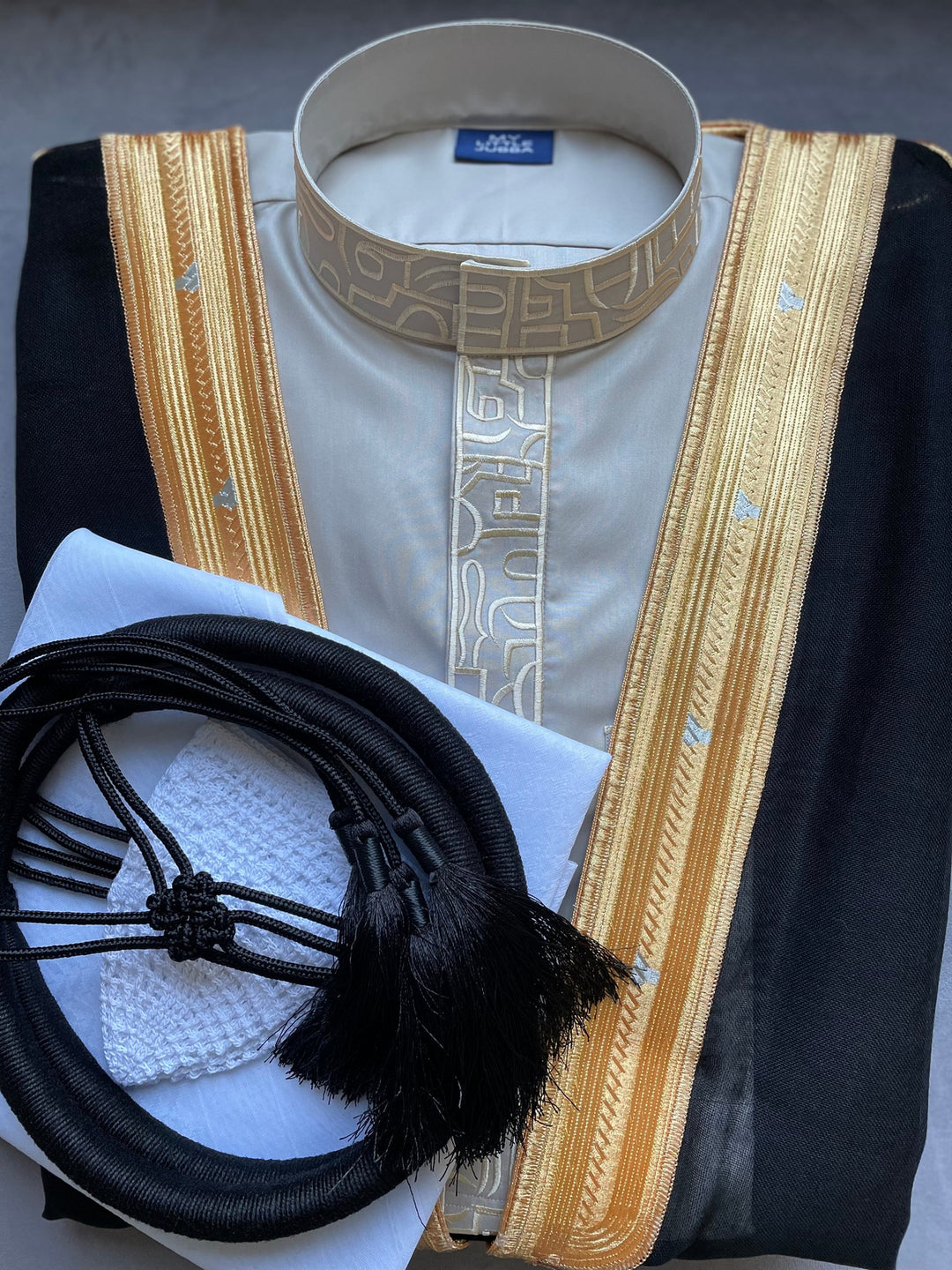 Mens Light Grey Thobe with Gold Embroidery 5 Pcs Set