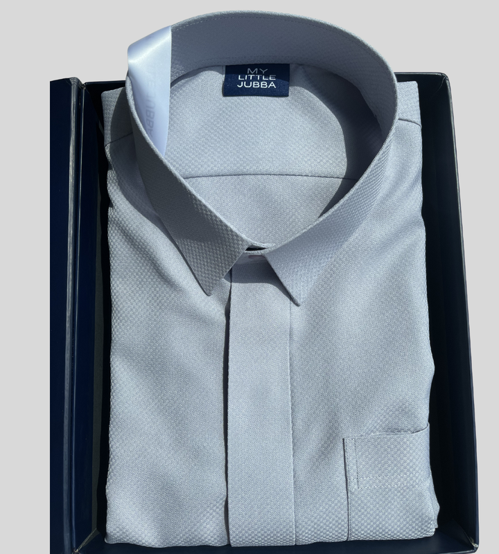 ثوب كويتي رجالي منقوش بالماس مع أزرار ظاهرة