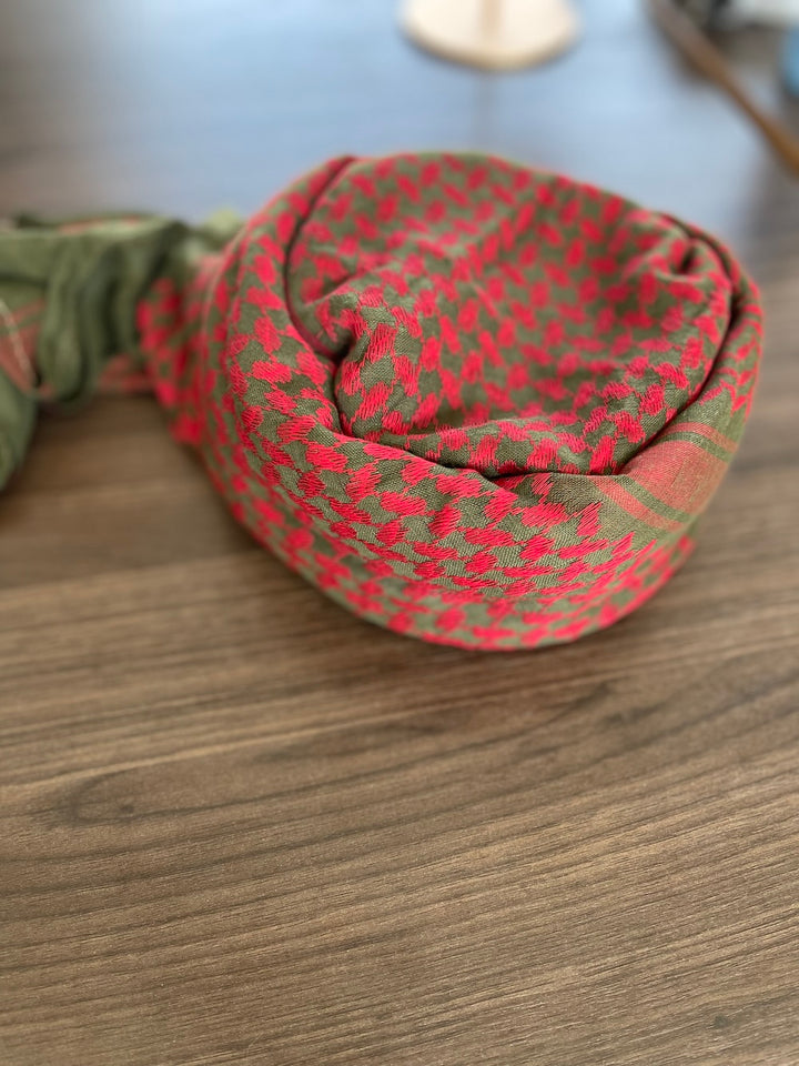 كوفية قبعة عربية حمراء وخضراء جاهزة للرجال