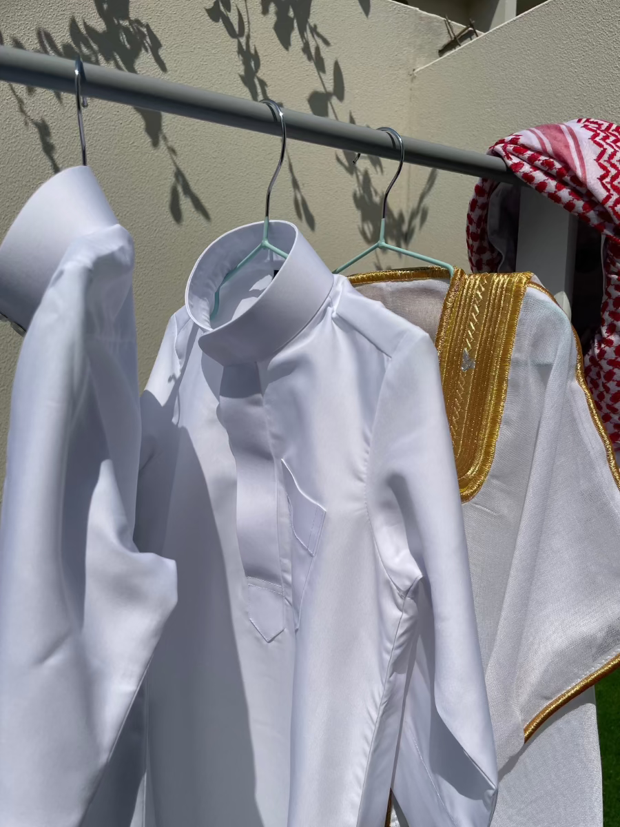 Deluxe Baby Boy Thobe Gift Set | White Bisht 0-12 Months - 4 Items