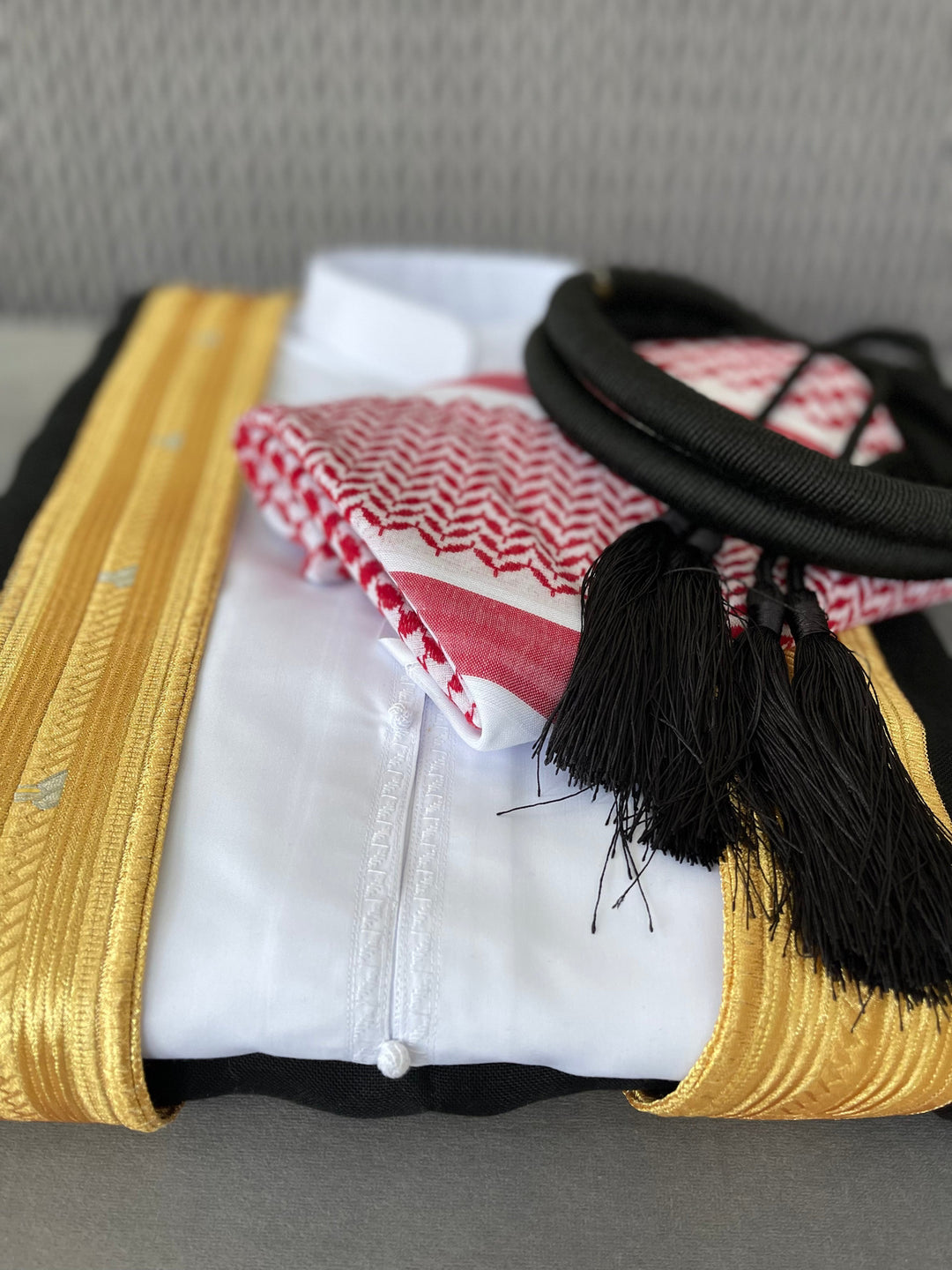 Mens Al Sultan 5 pcs Bahraini Thobe Set