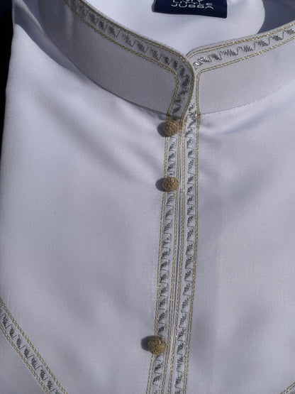 Mens White Bahraini Thobe with Gold and Silver Embroidery