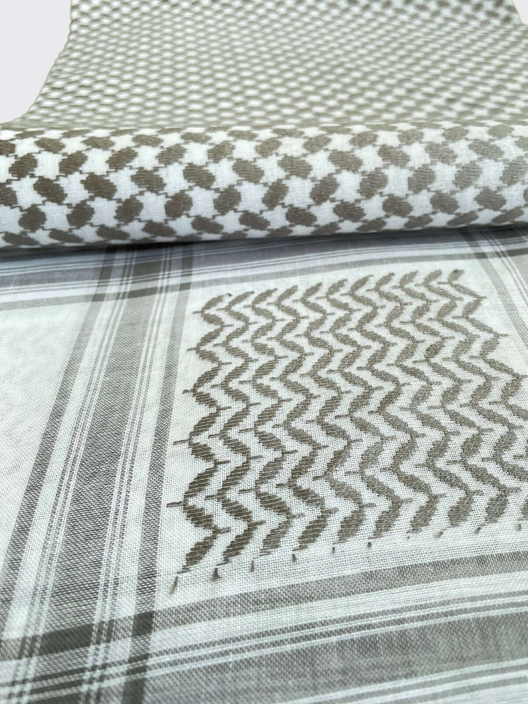 Mens Light Grey and White Shemagh Scarf