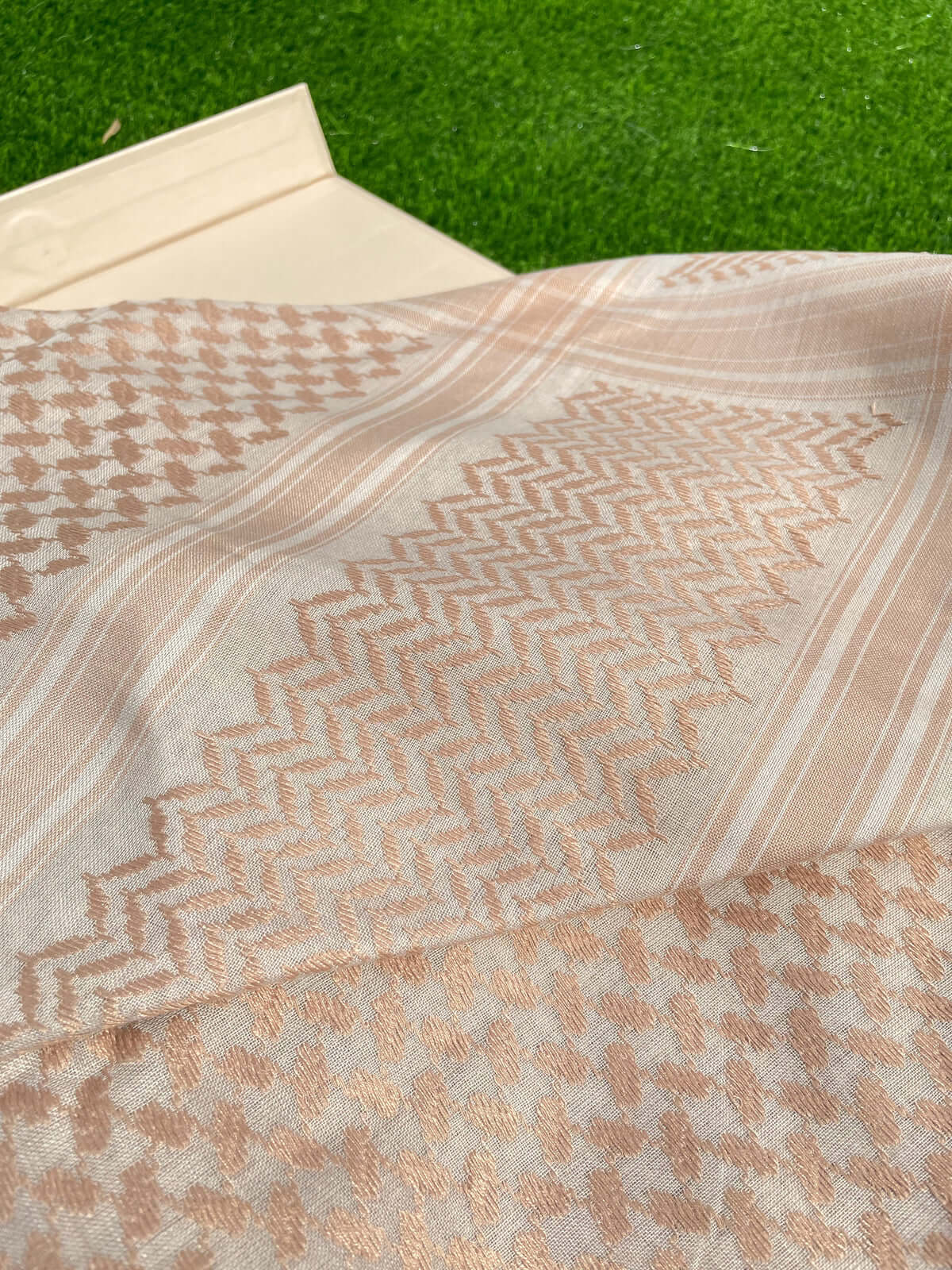 Mens Beige Luxury Shemagh Scarf