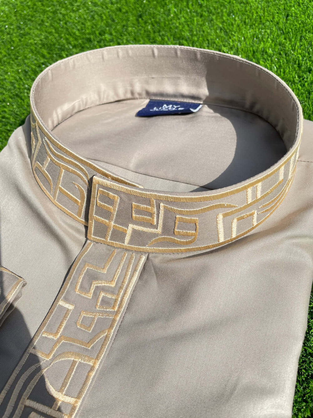 Mens Silvered Sage Kuwaiti Thobe with Gold Embroidery